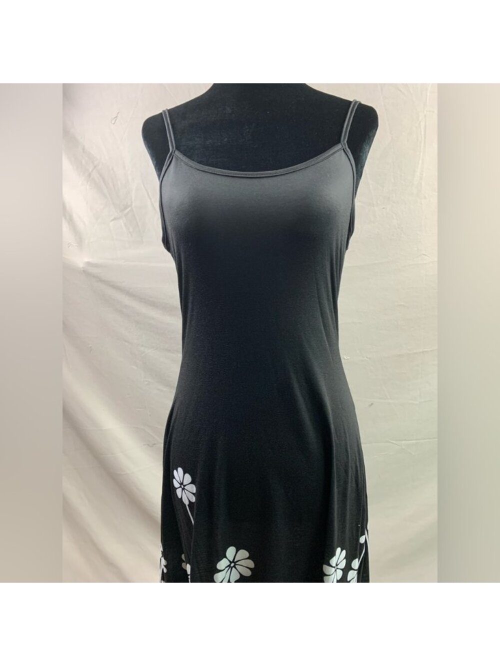 Black/White Floral Print Cami Dress - Picture 7 of 10